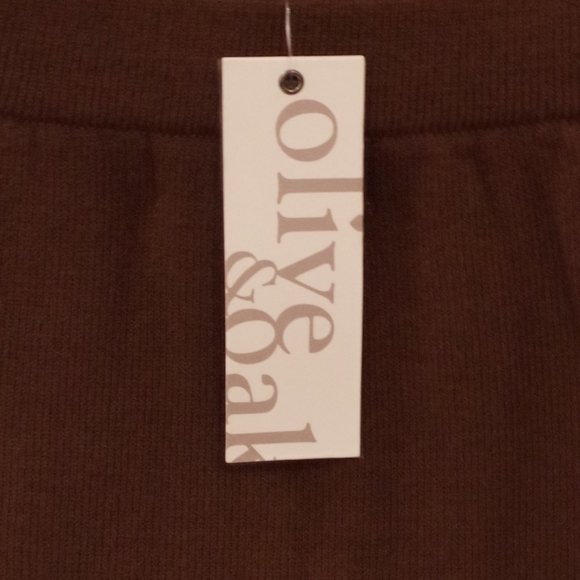 Olive & Oak Pull On Knit Skirt NEW- Sz. Sm/Med - Picture 2 of 2
